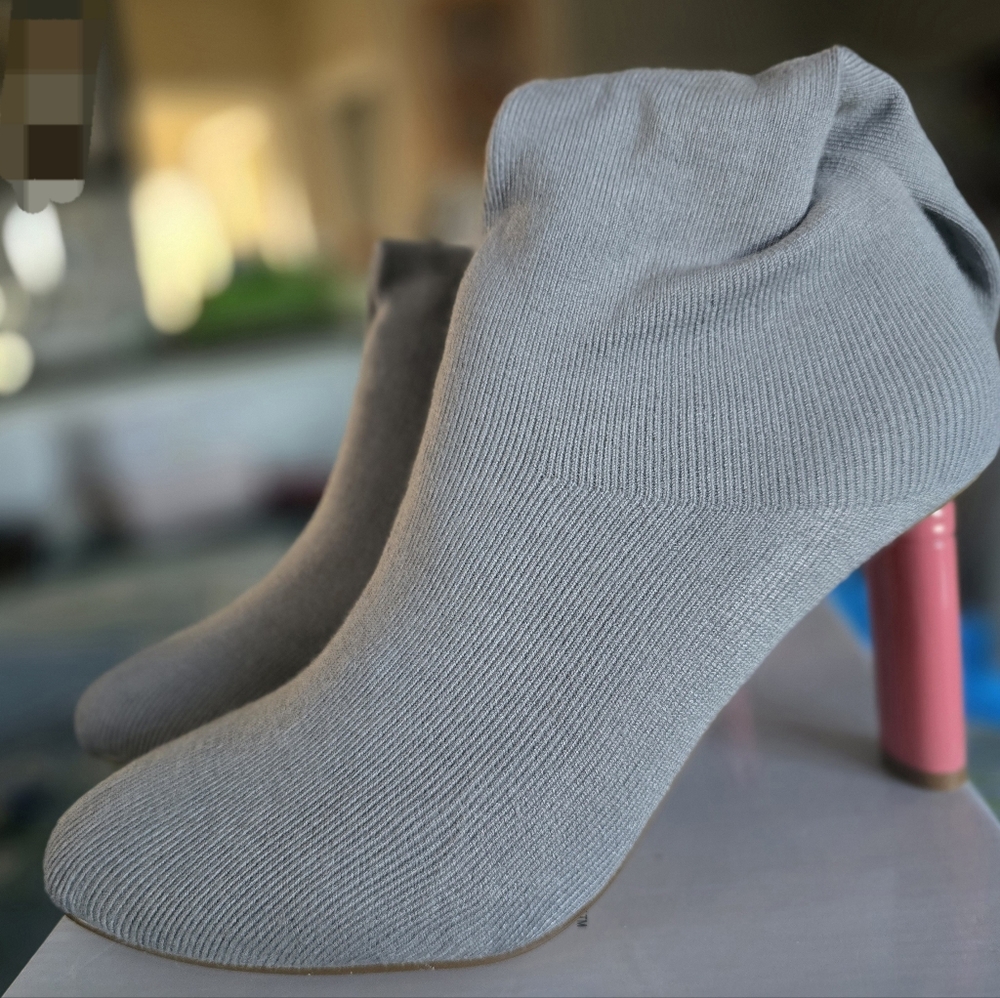 NIB!! Grey Sock Boots size 10 Breckelles